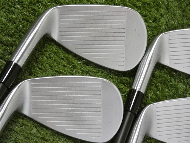 Titleist 2025 T250/T250 Launch Spec Irons 6-9 Axiom VeloCore 75 R2 Senior Pured