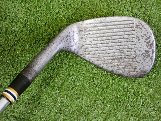 Cleveland 588 RTG 57* Sand Wedge Dynamic Gold Tour Spinner Steel