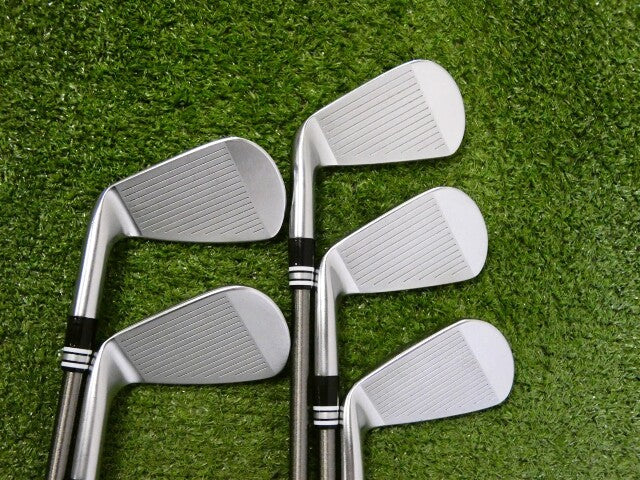 Srixon ZXi5 Irons 6-P SteelFiber fc 80 F3 Regular Graphite +.5" Excellent