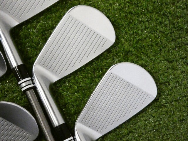 Srixon ZXi5 Irons 6-P SteelFiber fc 80 F3 Regular Graphite +.5" Excellent