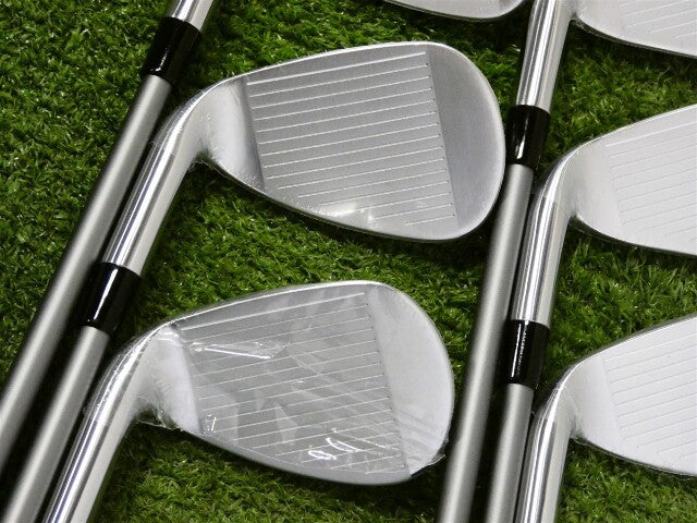 Callaway Quantum Max OS Irons 6-P &amp; A Denali Silver 60g 5.5 Regular Graphite New