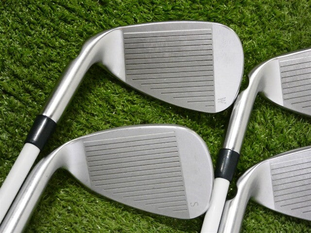 PING G Le3 Womens Irons 8-W &amp; S ULT250 Lite Ladies Graphite Black Dot Excellent