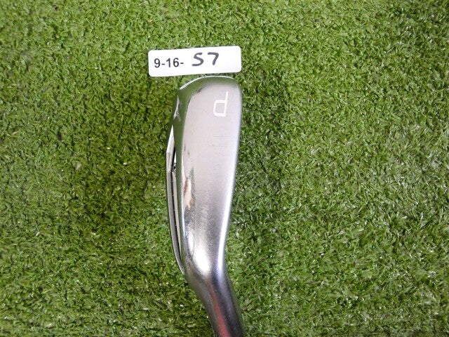 Mizuno JPX 923 Hot Metal 42.5* Pitching Wedge Dynamic Gold 95 R300 Regular Steel