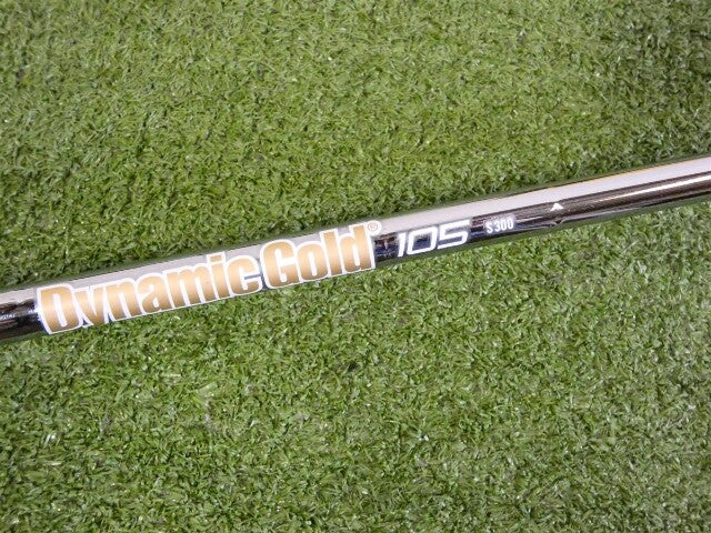 Mizuno JPX 923 Forged 44* Pitching Wedge Dynamic Gold 105 S300 Stiff Steel