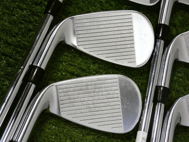 Titleist 2023 T350 Forged Irons 4-9 (No P Wedge) AMT Red R300 Regular Steel