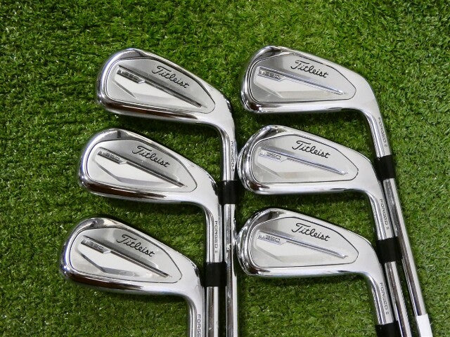 Titleist 2023 T350 Forged Irons 4-9 (No P Wedge) AMT Red R300 Regular Steel