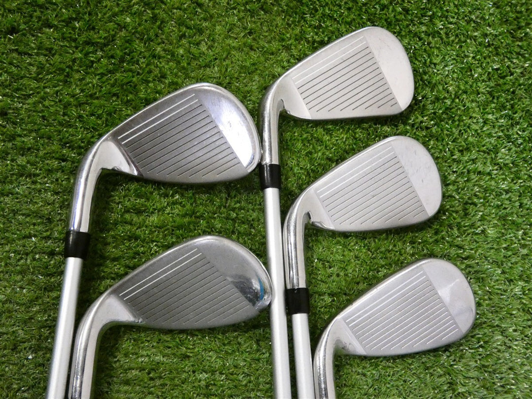 Callaway Womens REVA Eggplant 11-Piece Ladies Standard RH Golf Set w Cart Bag