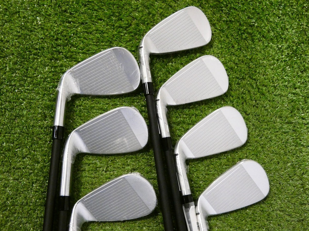 TaylorMade 2026 Qi Max Irons 5-P &amp; A KBS REAX 65 Regular Graphite New