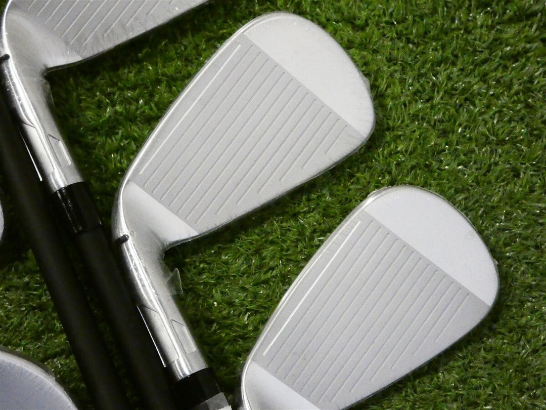 TaylorMade 2026 Qi Max Irons 5-P &amp; A KBS REAX 65 Regular Graphite New