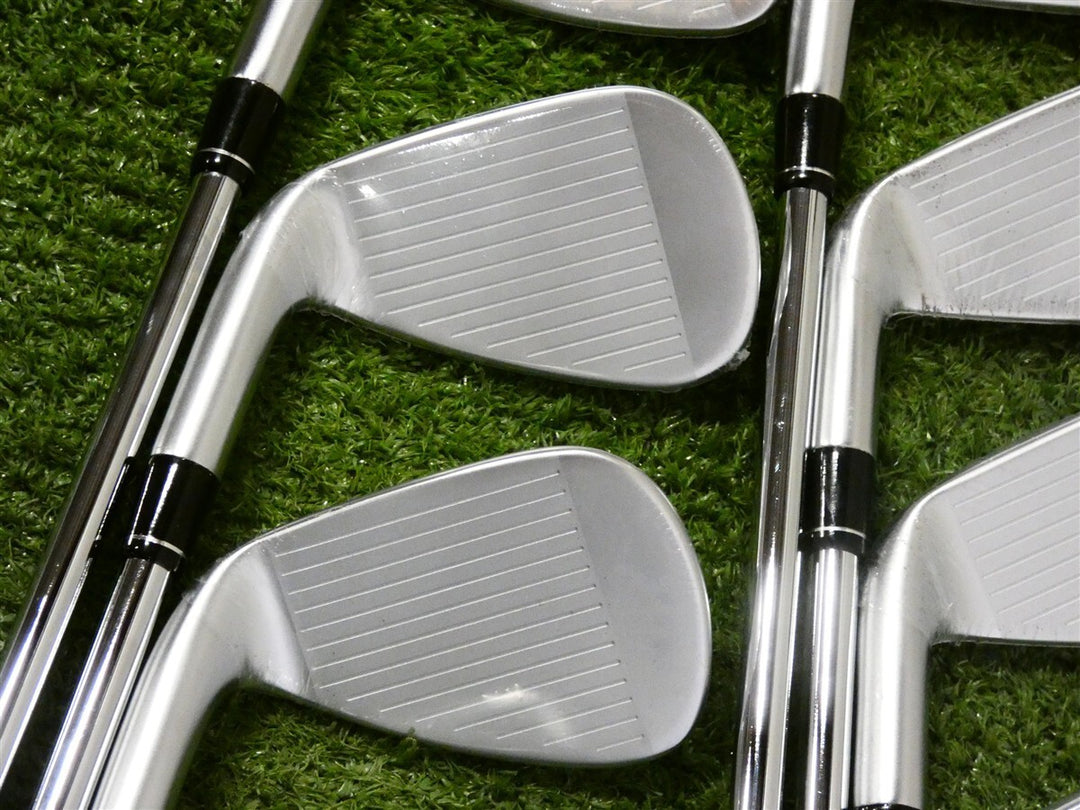 Callaway Apex 21 Forged Irons 4-P &amp; A Elevate MPH 95 Regular Steel New