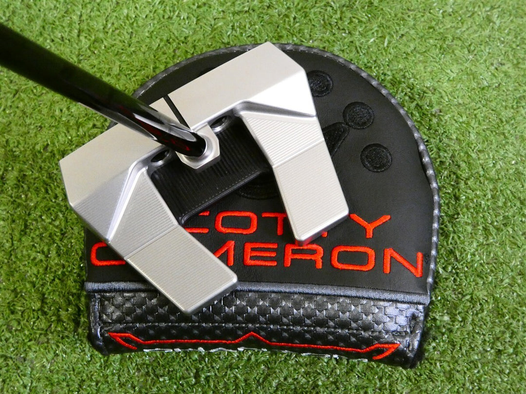 Titleist Scotty Cameron 2026 Phantom 5 OC Onset Center 35" Putter with HC New