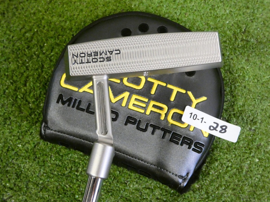 Titleist Scotty Cameron 2025 Phantom 7.2 35" Putter with Headcover New