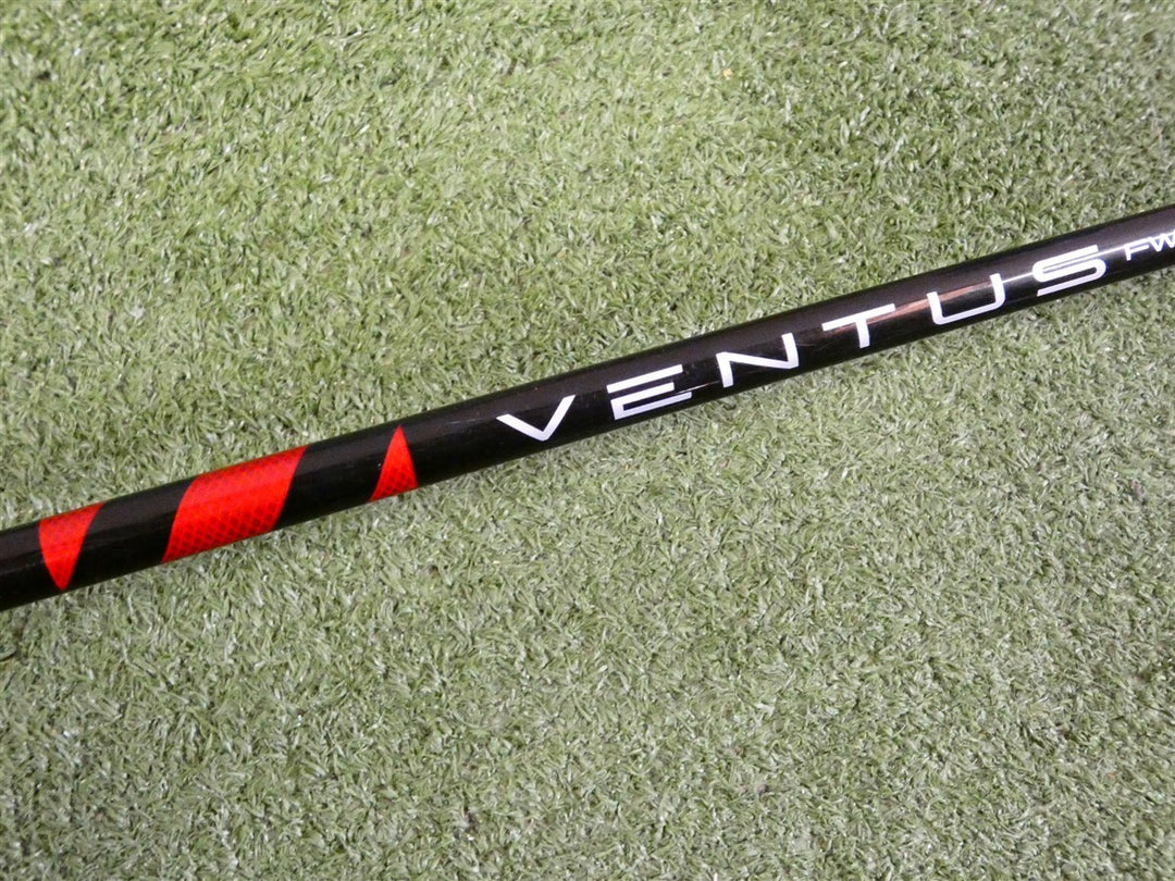 TaylorMade Stealth 15* 3 Wood Ventus Red 5 A Senior Graphite with Midsize Grip