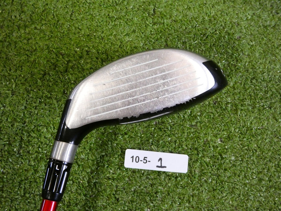 TaylorMade R9 17* 4 Wood Fujikura Motore 70 Regular Graphite