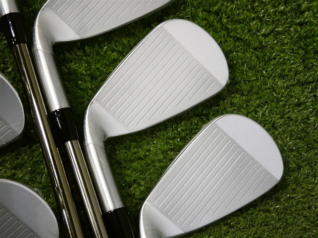 Mizuno JPX 923 Hot Metal HL Irons 5-P &amp; G Recoil ESX 460 F3 Regular Graphite New