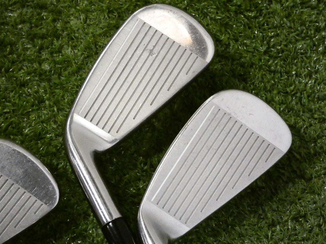 Cleveland 588 Altitude Irons 6-9 (No P) ActionLite 55 A Senior Graphite Mid