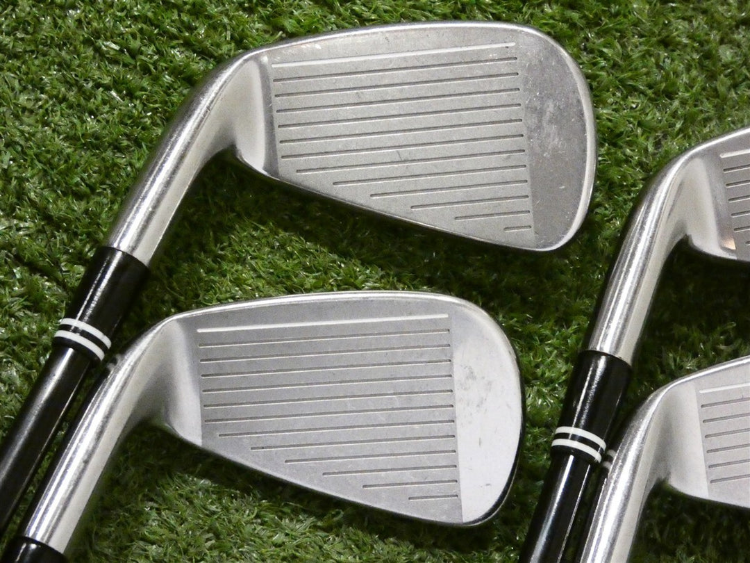 Cleveland 588 Altitude Irons 6-9 (No P) ActionLite 55 A Senior Graphite Mid
