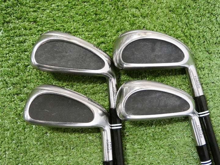 Cleveland 588 Altitude Irons 6-9 (No P) ActionLite 55 A Senior Graphite Mid