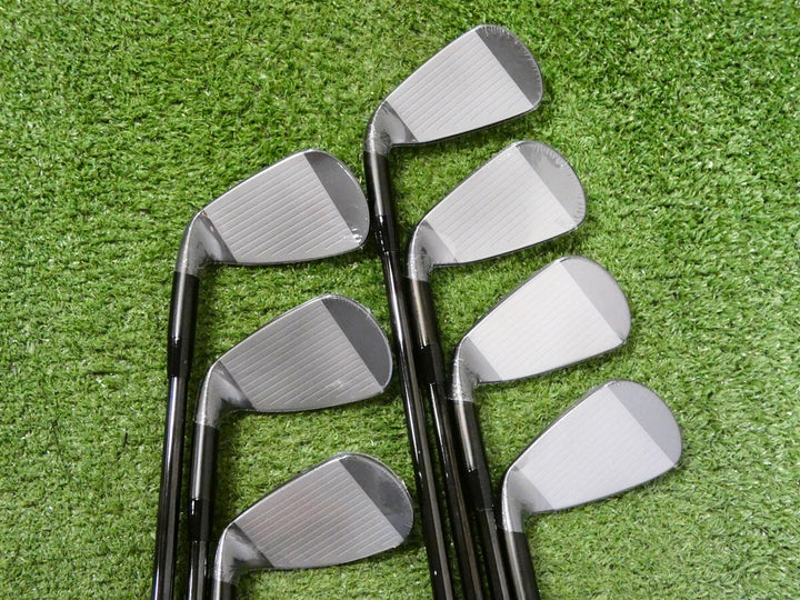 Mizuno JPX 925 Hot Metal Black Ion Irons 5-P &amp; G KBS Tour Lite Stiff Steel New