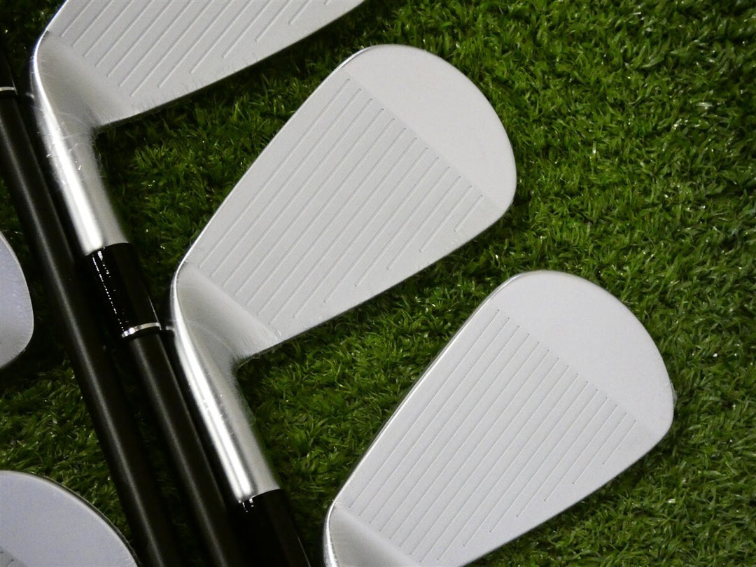 Srixon ZXiR Irons 5-P &amp; A KBS PGI 60 Regular Graphite New