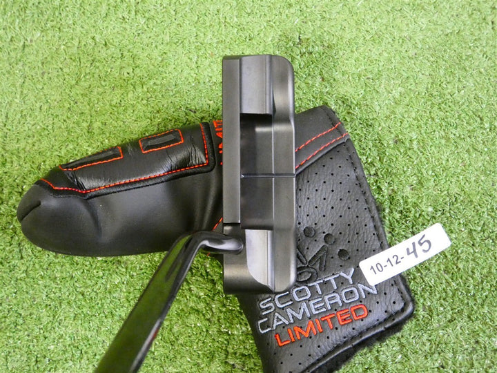 Titleist Scotty Cameron B3 Triple Black Limited Catalina 35" Putter with HC New