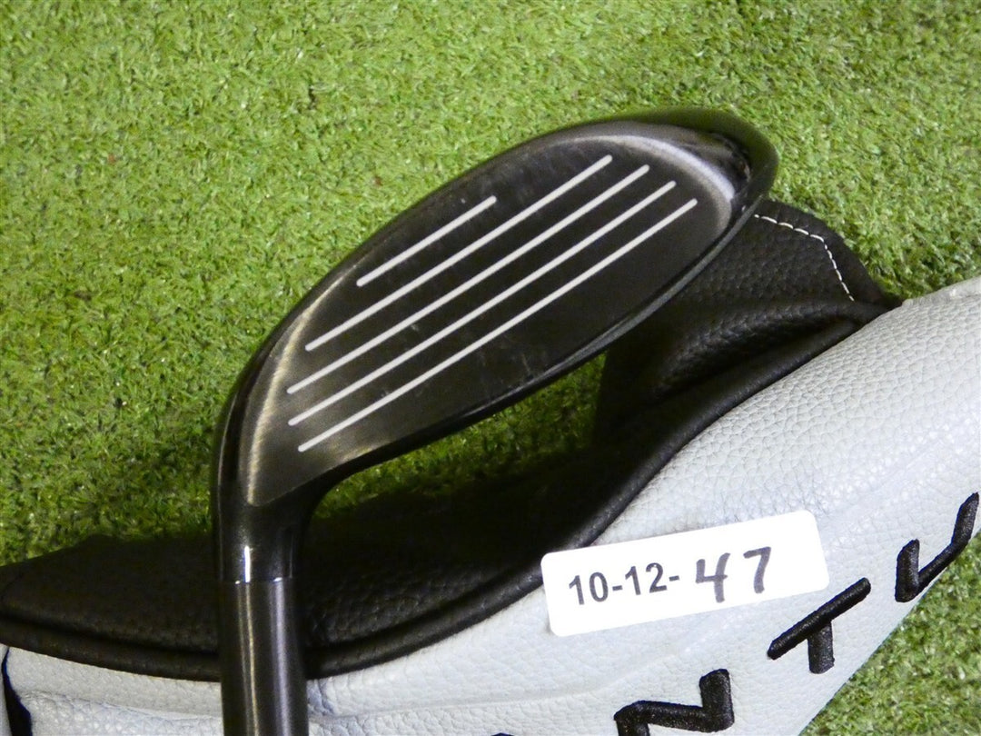Callaway Quantum Max 24* 9 Wood Vanquish 50 R2 Senior Graphite with Headcover