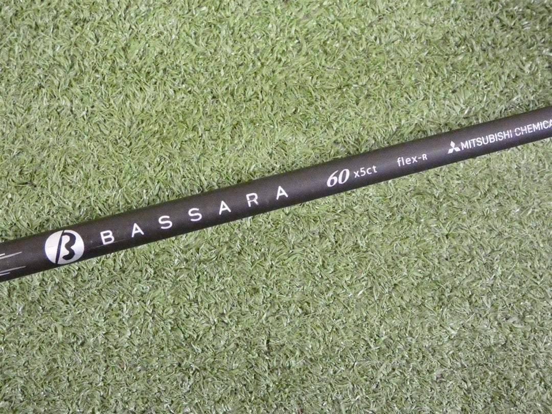 TaylorMade SIM2 Max 22* 4 Hybrid Rescue Bassara 60 Regular Graphite