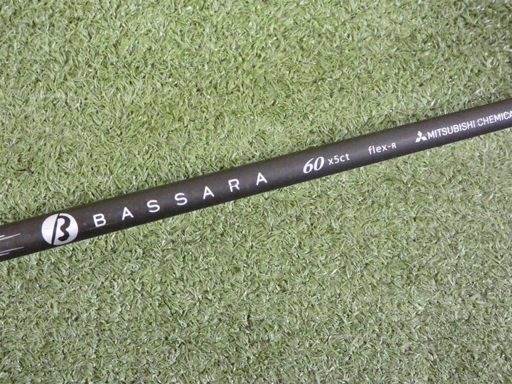 TaylorMade SIM2 Max 22* 4 Hybrid Rescue Bassara 60 Regular Graphite