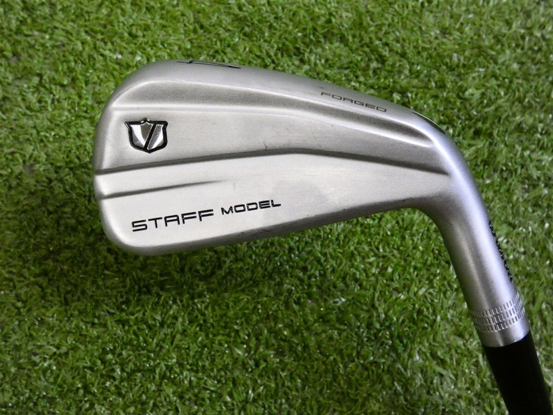 Wilson Staff 2026 Staff Model XB 4 Iron KBS TGI 100 X Extra Stiff Graphite Mid