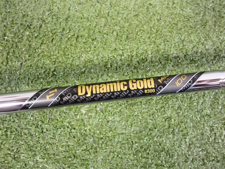 Callaway Apex Ai200 Forged 7 Iron Dynamic Gold Mid 100 R300 Regular Steel Mint