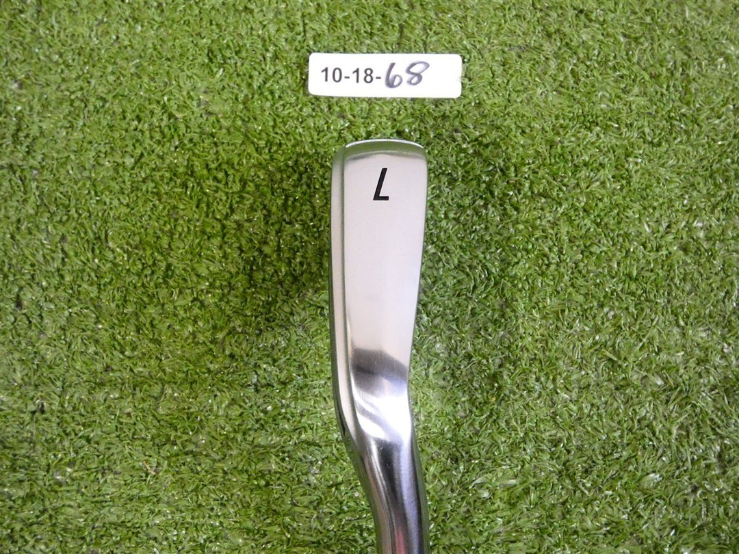 Callaway Quantum Max 7 Iron KBS Max 90 Stiff Steel Mint