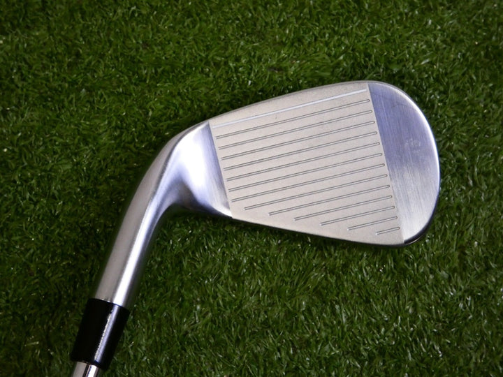 Callaway Quantum Max 7 Iron KBS Max 90 Stiff Steel Mint