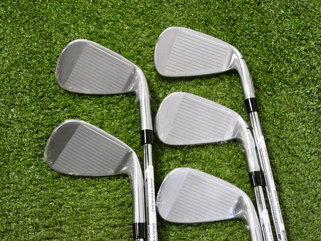 TaylorMade Qi Max Left Hand Irons 7-P, A KBS Max MT 85 Regular Steel Mid +1" New