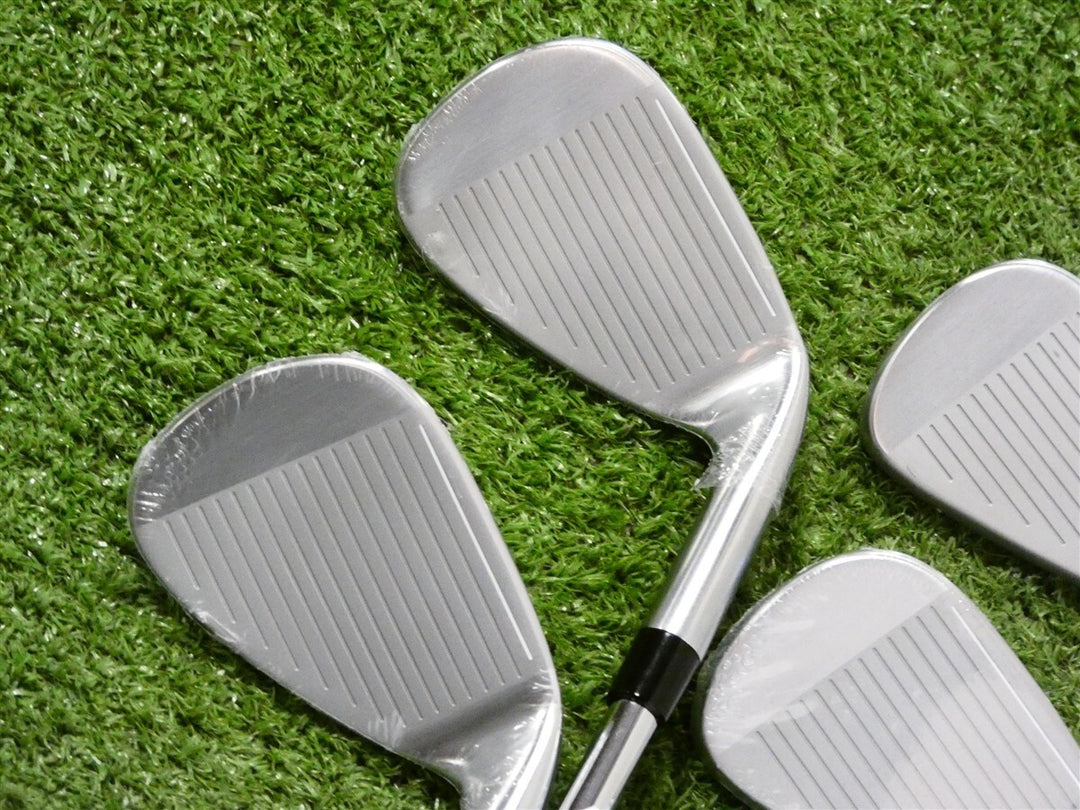 TaylorMade Qi Max Left Hand Irons 7-P, A KBS Max MT 85 Regular Steel Mid +1" New