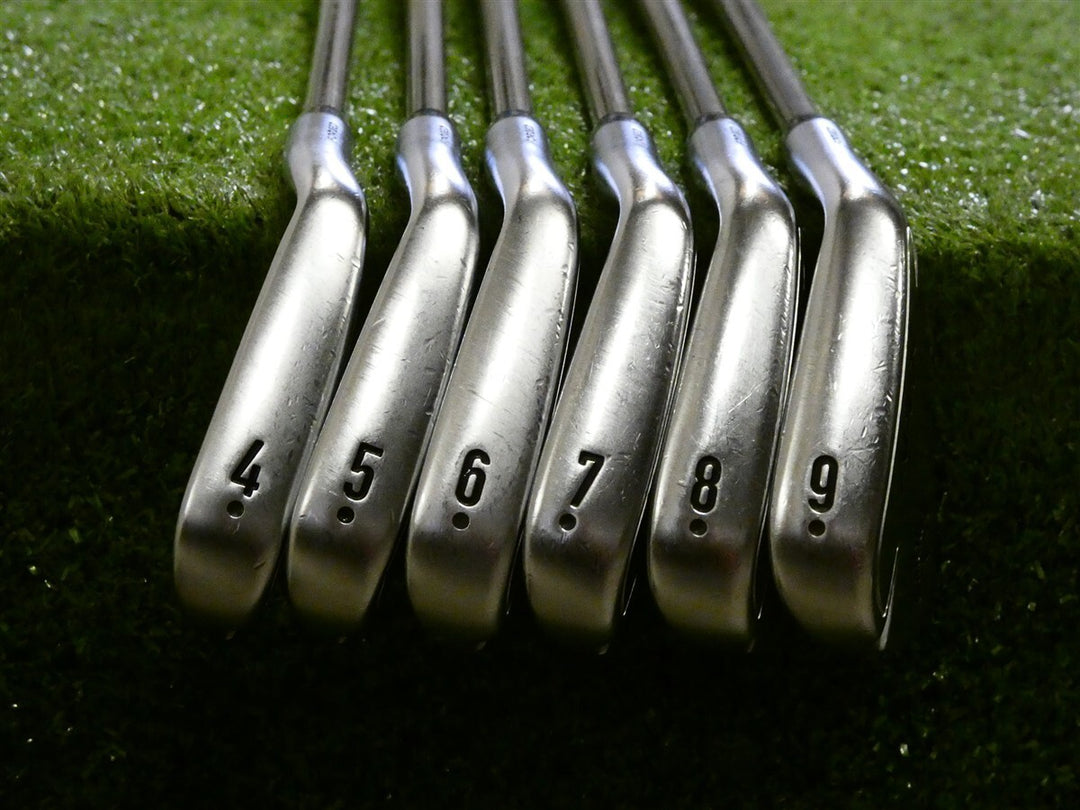 Callaway Apex Pro 21 Forged Irons 4-9 (No P Wedge) SteelFiber i95 Stiff Graphite