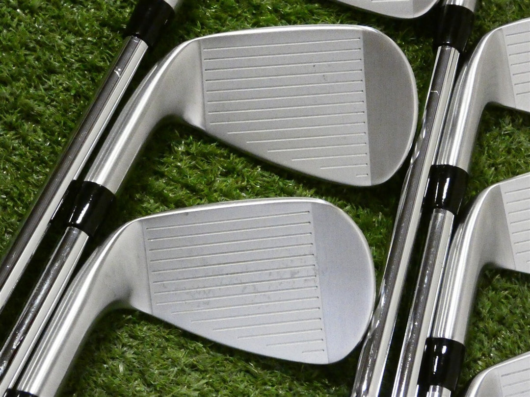 Titleist 2025 T150 Forged Irons 4-P AMT Silver Stiff Steel Mint