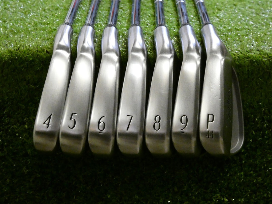 Titleist 2025 T150 Forged Irons 4-P AMT Silver Stiff Steel Mint