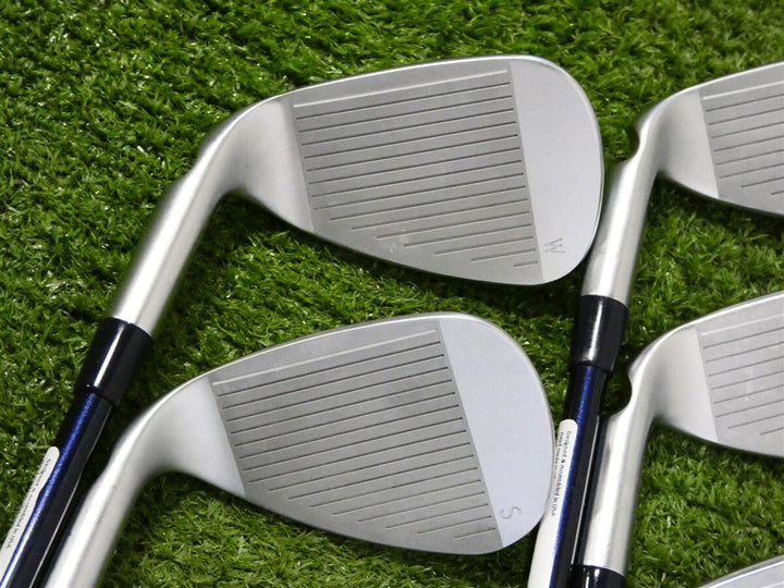 PING G Le4 Womens Irons 7-W &amp; S Alta Le Lite Ladies Graphite Black Dot Excellent