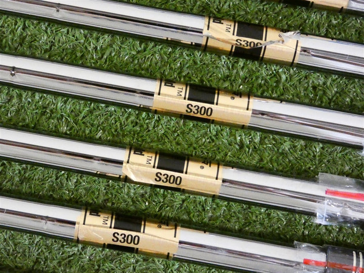 Cleveland CG7 Tour Irons 3-P Dynamic Gold S300 Stiff Steel New
