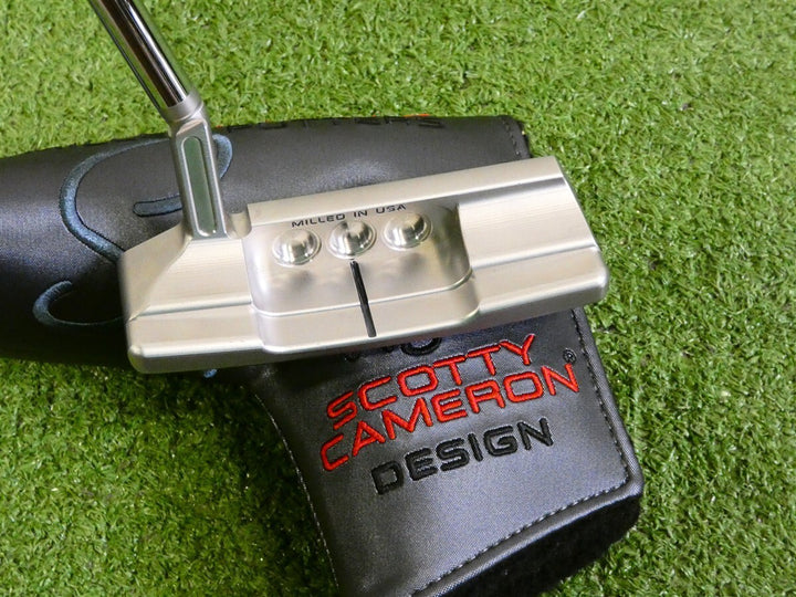 Titleist Scotty Cameron 2023 Super Select Newport 2.5 Plus 35" Putter with HC