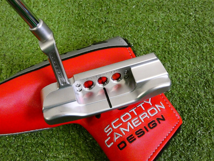 Titleist Scotty Cameron 2025 Studio Style Newport Plus 35" Putter with HC New