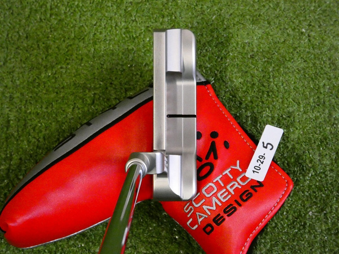 Titleist Scotty Cameron 2025 Studio Style Newport 35" Putter with HC Excellent