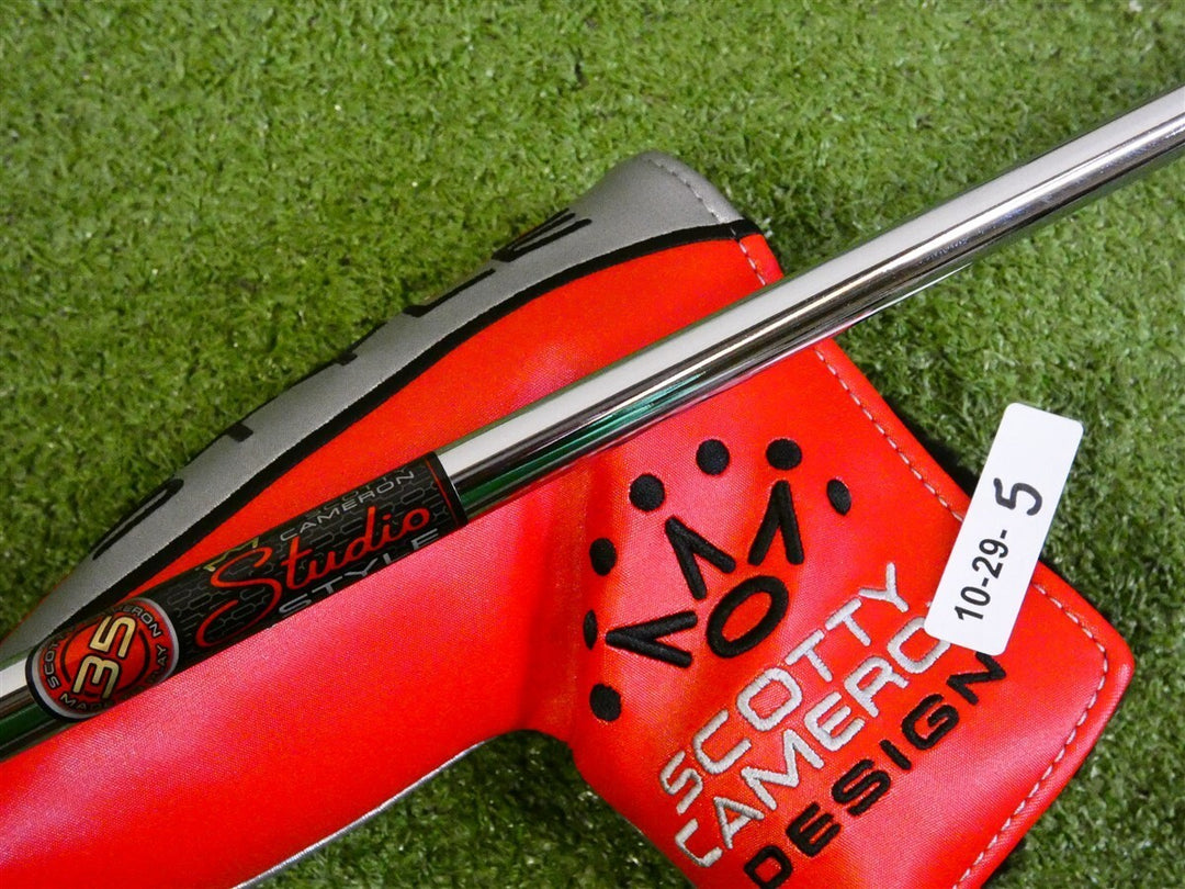 Titleist Scotty Cameron 2025 Studio Style Newport 35" Putter with HC Excellent