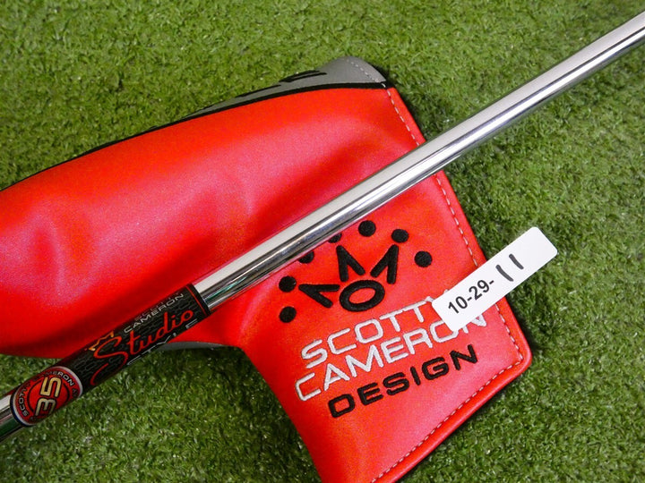 Titleist Scotty Cameron 2025 Studio Style Newport 2.5 Plus 35" Putter with HC