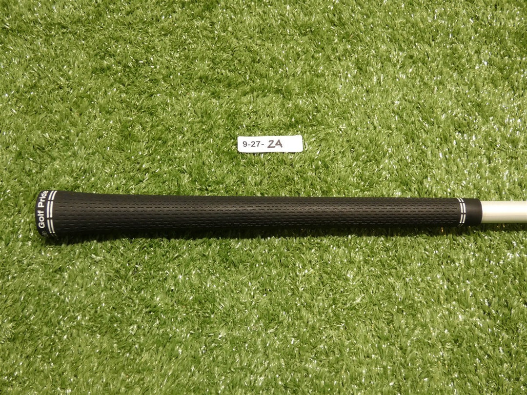 TaylorMade Graphite Design Tour AD IZ-7 S Stiff 5/7 Wood Shaft w/Tip Excellent
