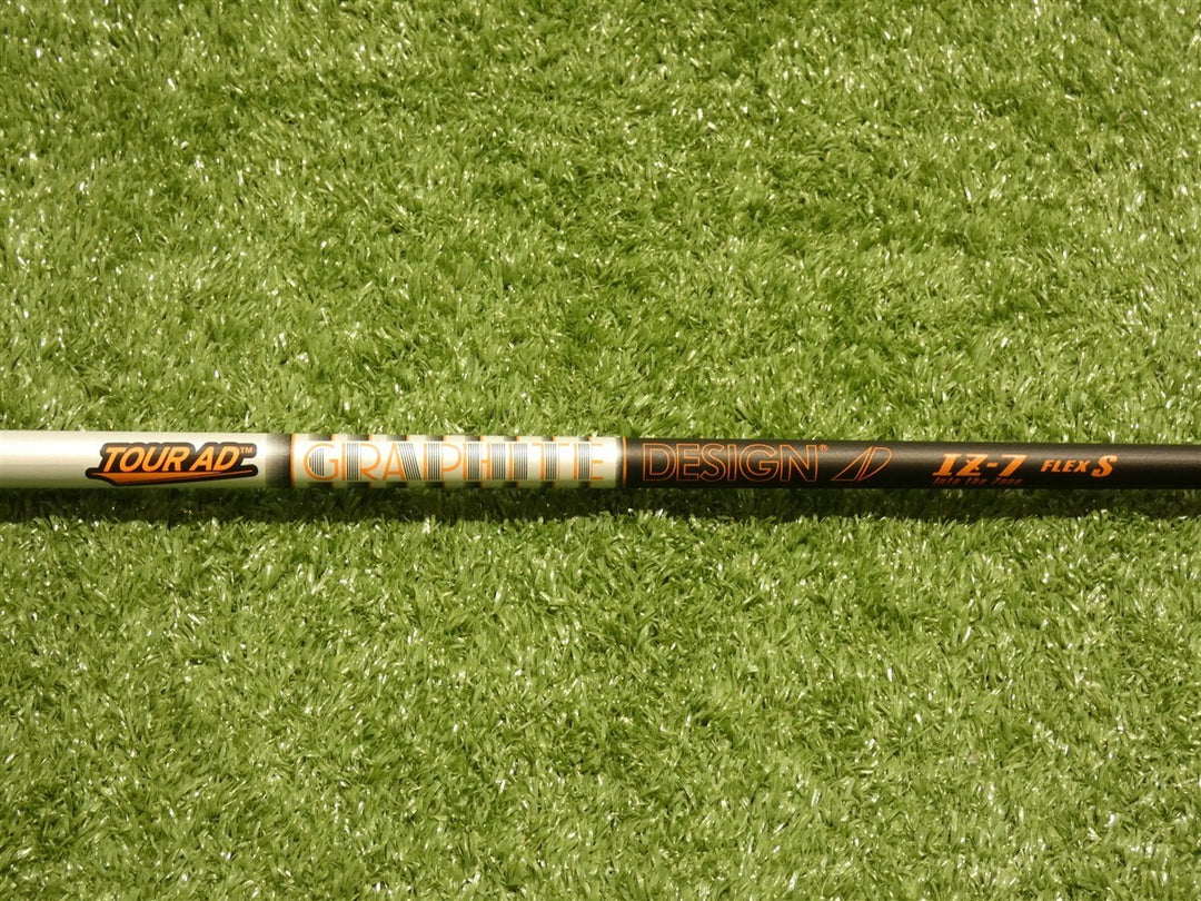 TaylorMade Graphite Design Tour AD IZ-7 S Stiff 5/7 Wood Shaft w/Tip Excellent