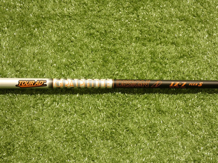 TaylorMade Graphite Design Tour AD IZ-7 S Stiff 5/7 Wood Shaft w/Tip Excellent