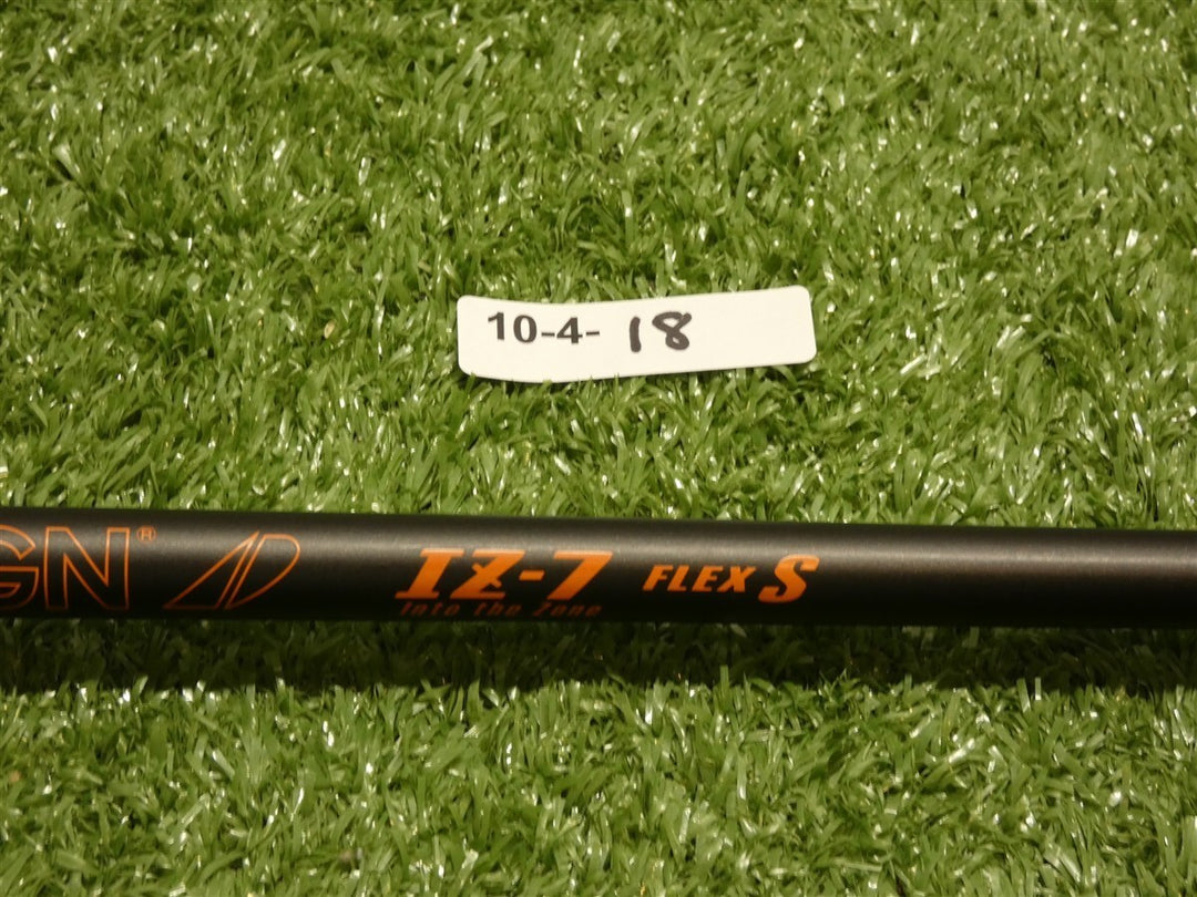 TaylorMade Graphite Design Tour AD IZ-7 S Stiff 7 Wood Shaft w/Tip Mint
