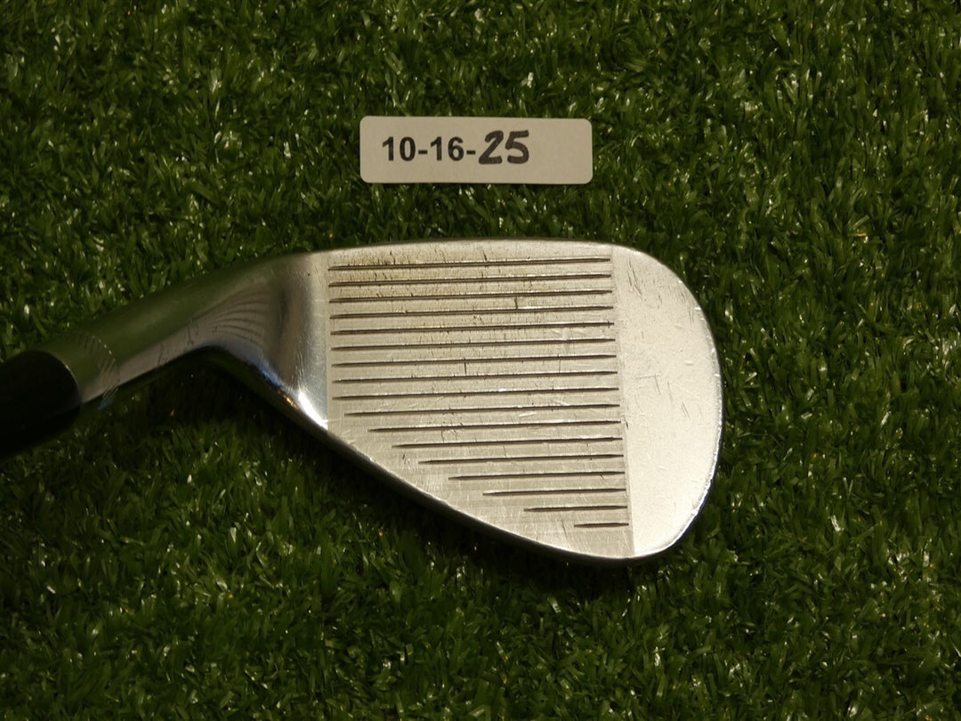 Titleist Vokey SM6 Tour Chrome 56* 14* Sand Wedge F Grind Dynamic Gold Steel
